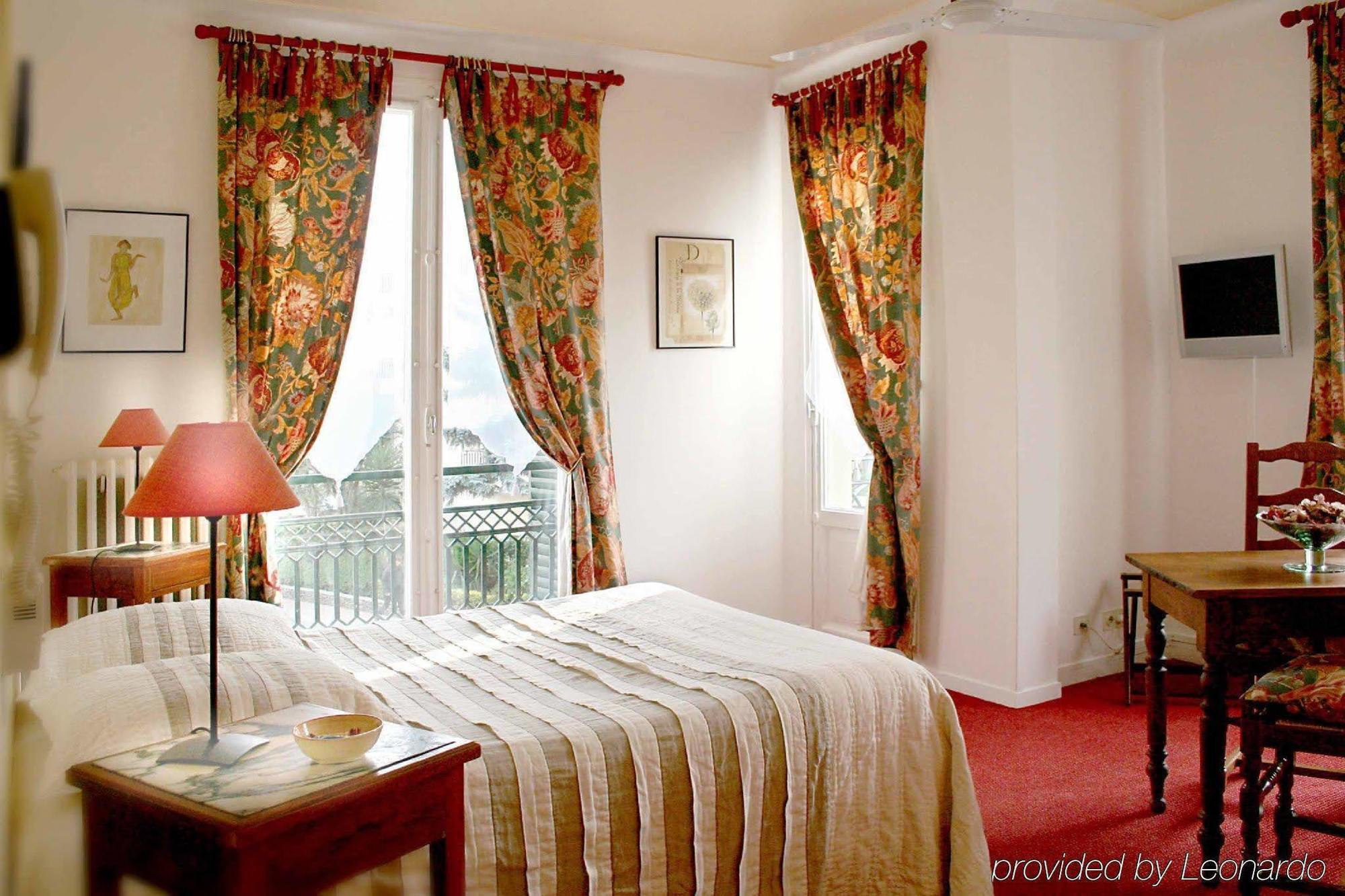Hôtel Bleu Riviera Cagnes-sur-Mer Quarto foto